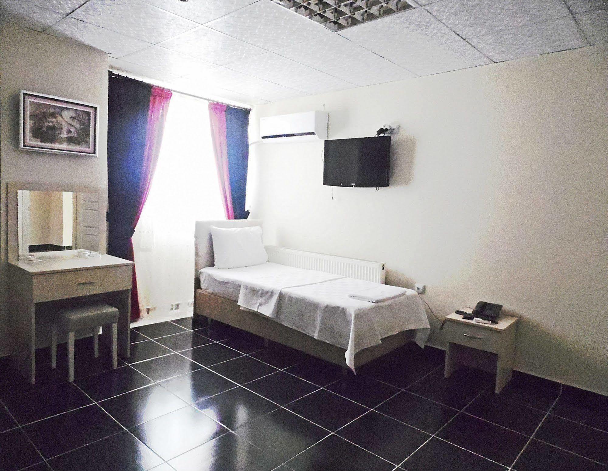 Saral Otel Derince Bagian luar foto