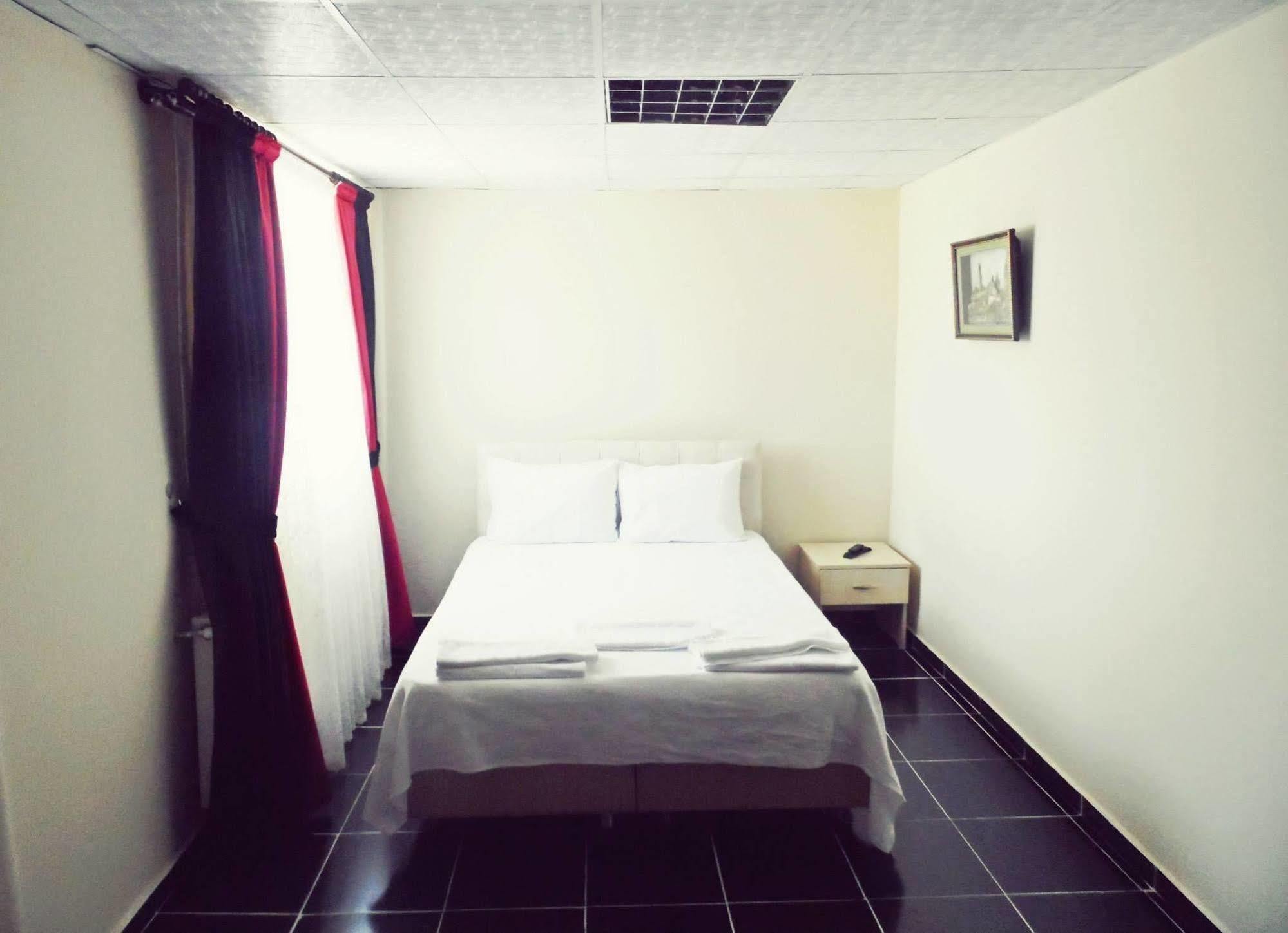 Saral Otel Derince Bagian luar foto